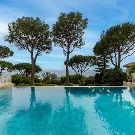 Superb With Exceptional Sea View Nice